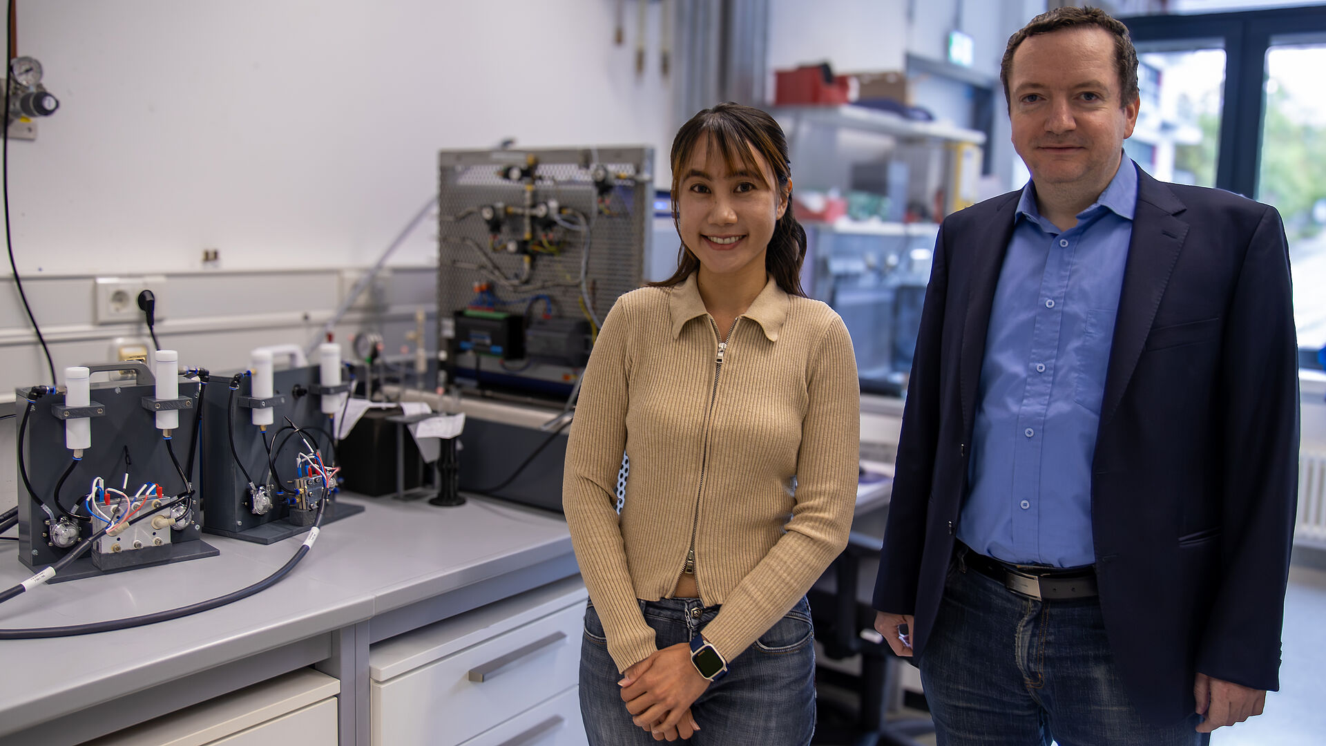 Frau Dr. Waranya Limprasart und Prof. Dr. Torsten Gutmann