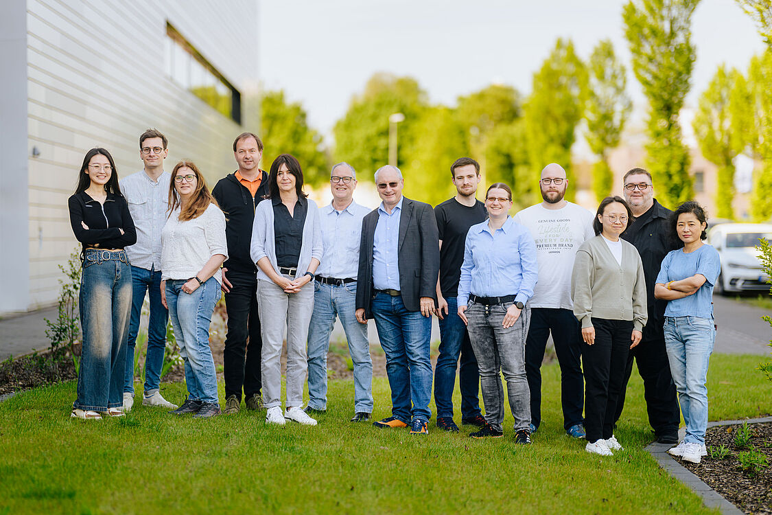 Gruppenfoto vom Arbeitskreis "Coatings, Materials & Polymers" (Fotograf: Besim Mazhiqi)